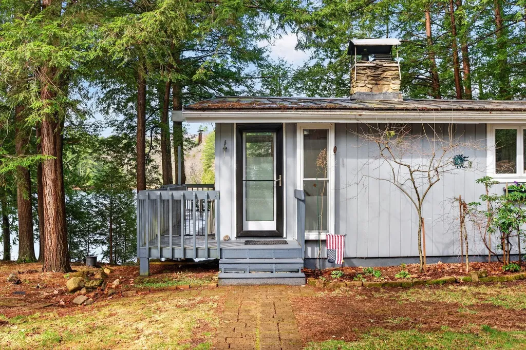 329 Lovejoy Shores Drive Fayette ME 04349