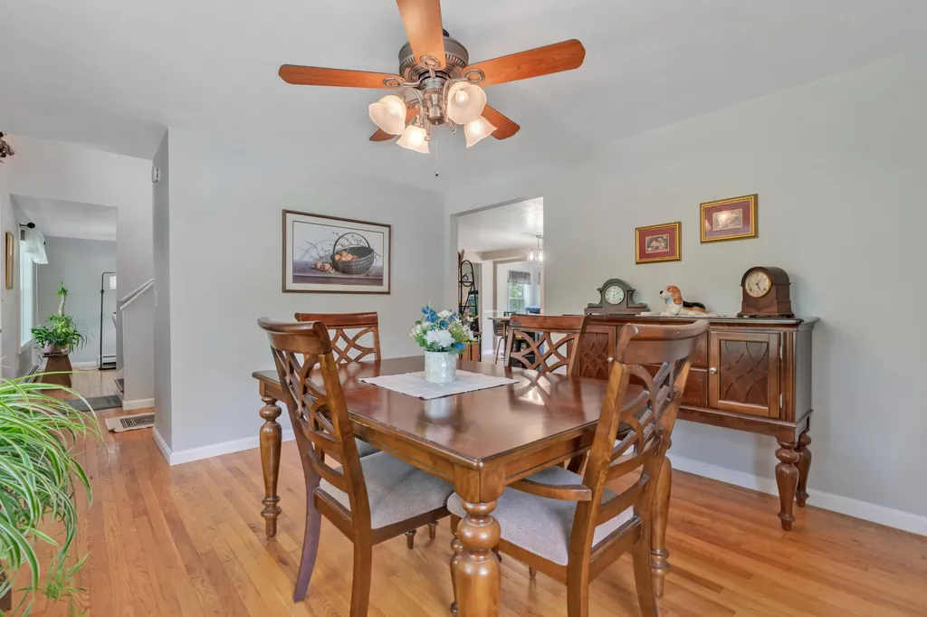2 Mothers Way Kennebunk ME 04043
