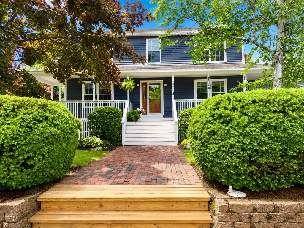 2 Mothers Way Kennebunk ME 04043