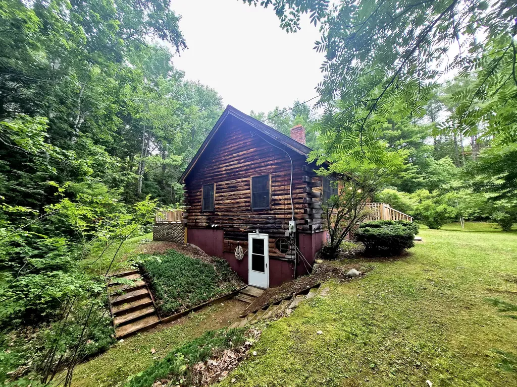 681 Temple Road Farmington ME 04938