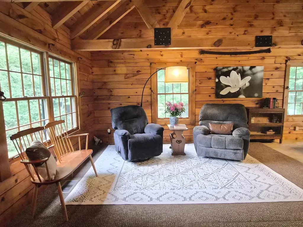 681 Temple Road Farmington ME 04938
