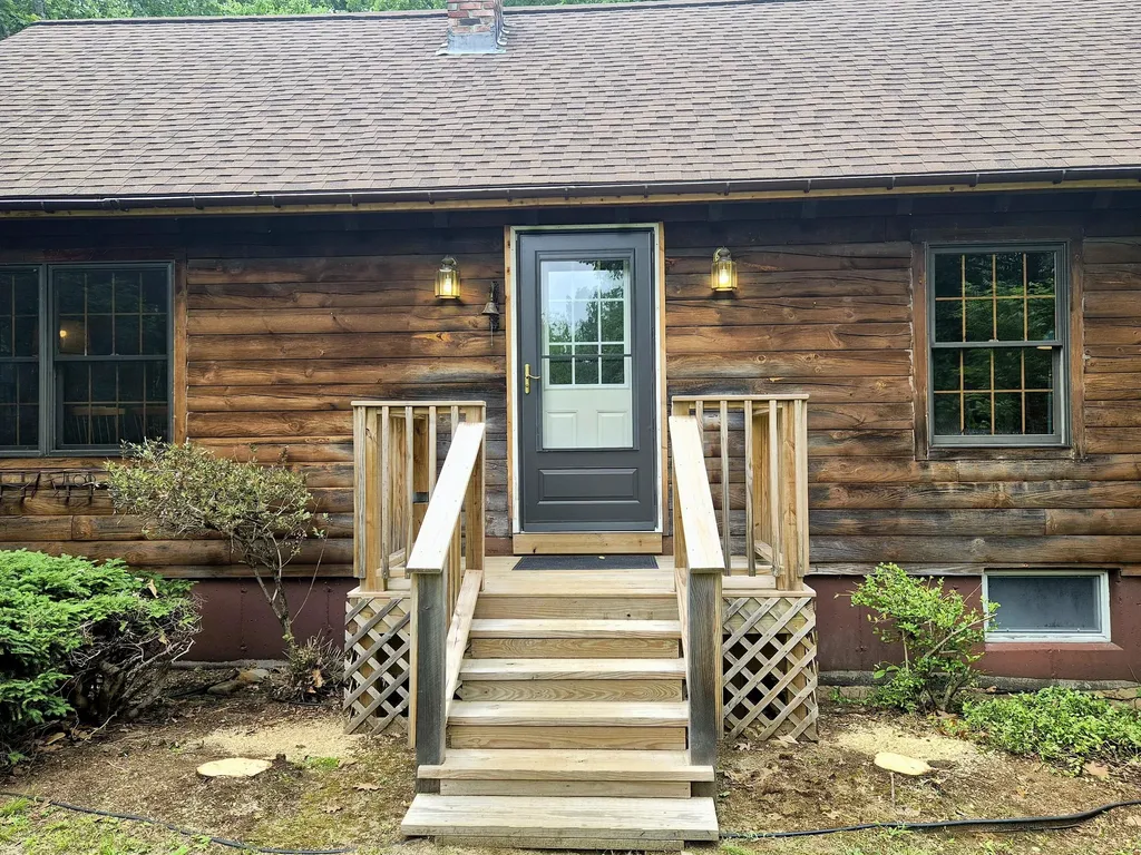 681 Temple Road Farmington ME 04938