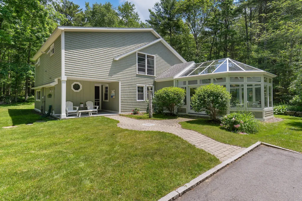 37 Pine Hill Road S York ME 03902