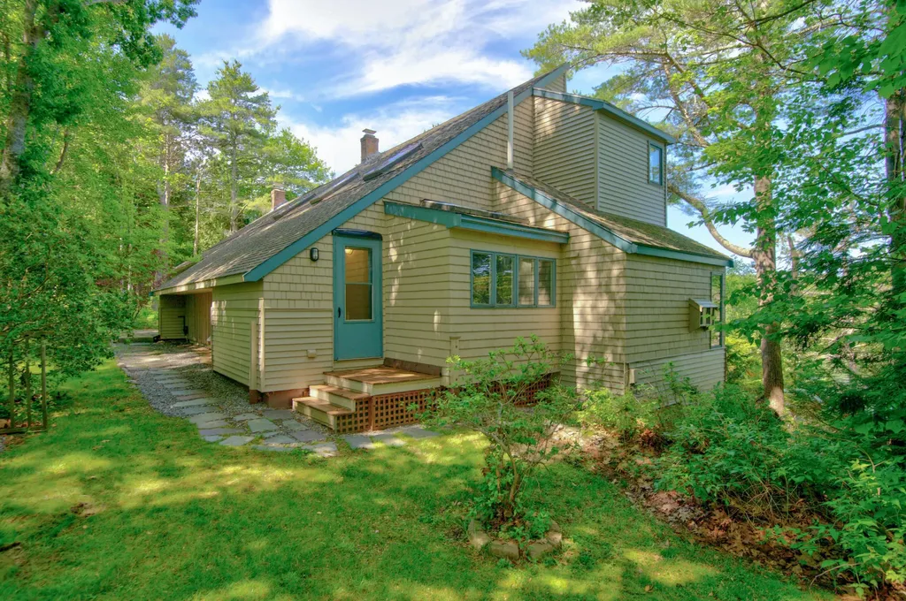 1 Old Town Road Harpswell ME 04066