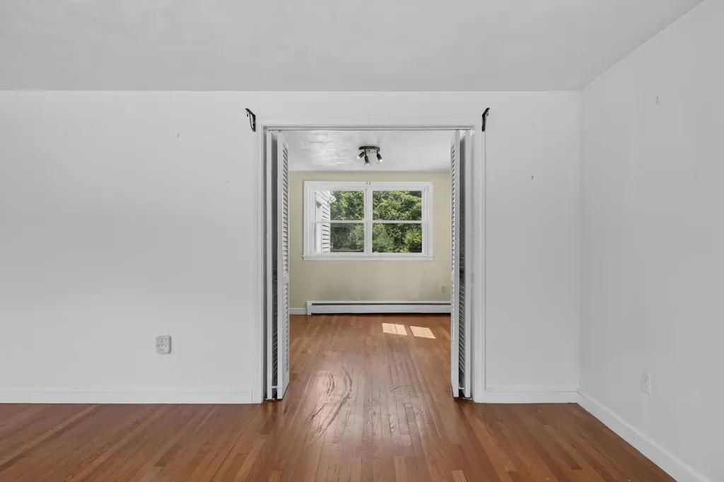 82 Columbia Avenue Brunswick ME 04011