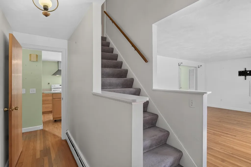 82 Columbia Avenue Brunswick ME 04011