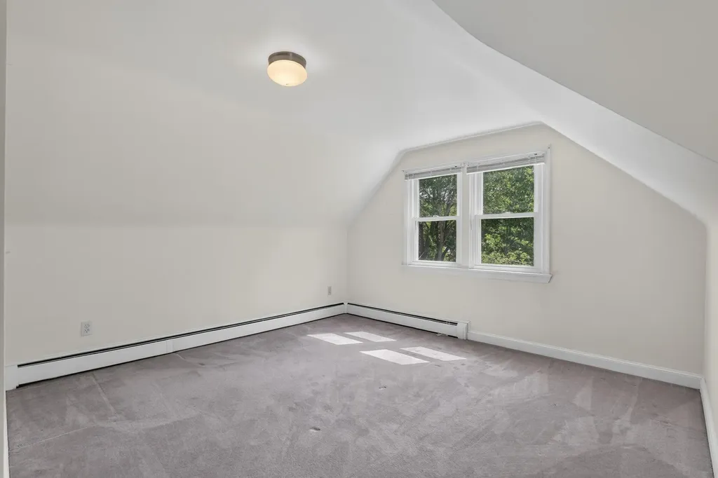 82 Columbia Avenue Brunswick ME 04011