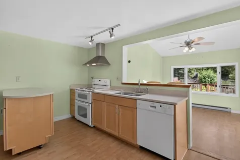 82 Columbia Avenue Brunswick ME 04011