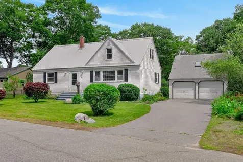 82 Columbia Avenue Brunswick ME 04011