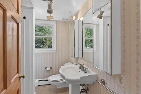 82 Columbia Avenue Brunswick ME 04011