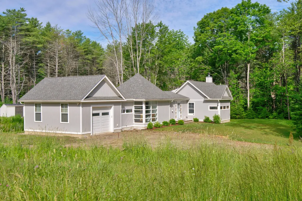 11 Ledgewood Drive Brunswick ME 04011