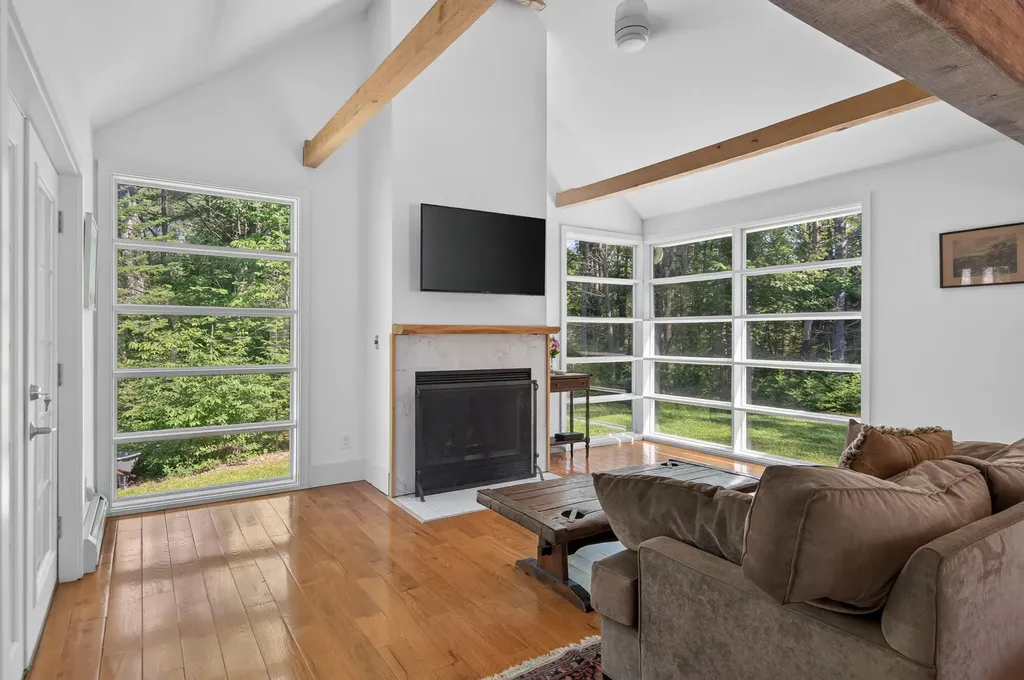 11 Ledgewood Drive Brunswick ME 04011