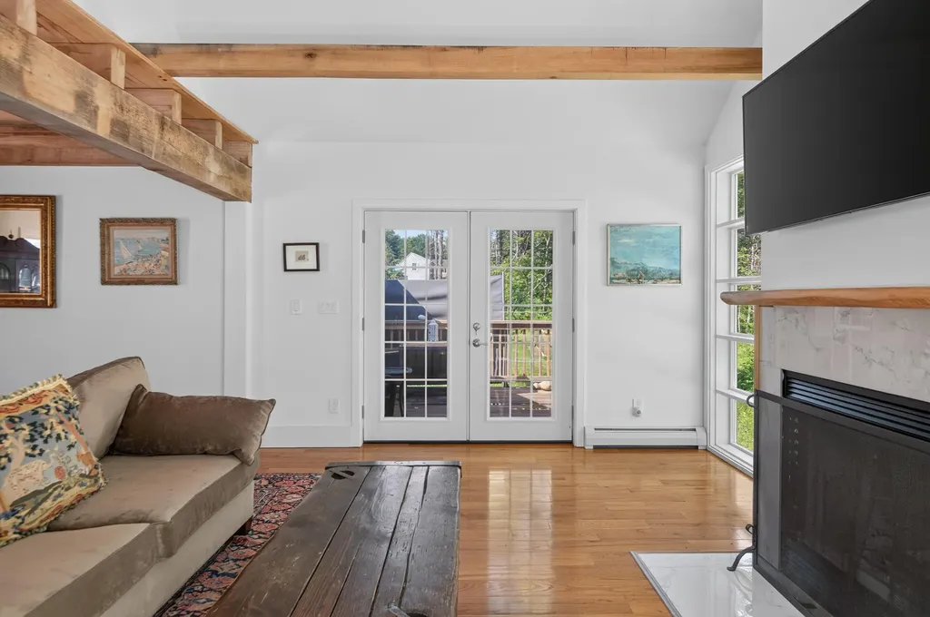 11 Ledgewood Drive Brunswick ME 04011