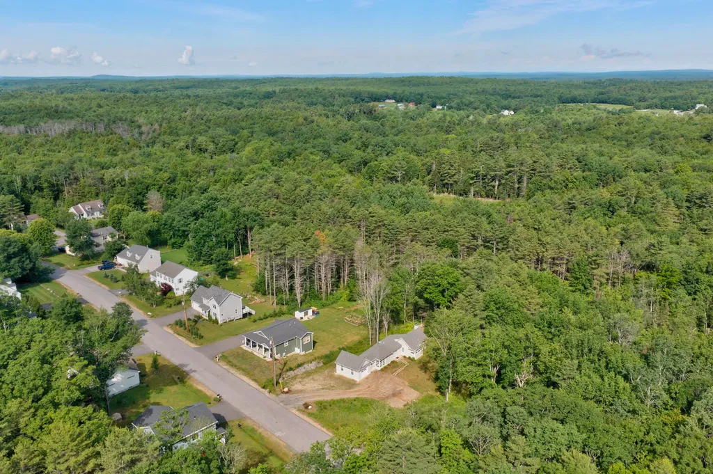 11 Ledgewood Drive Brunswick ME 04011