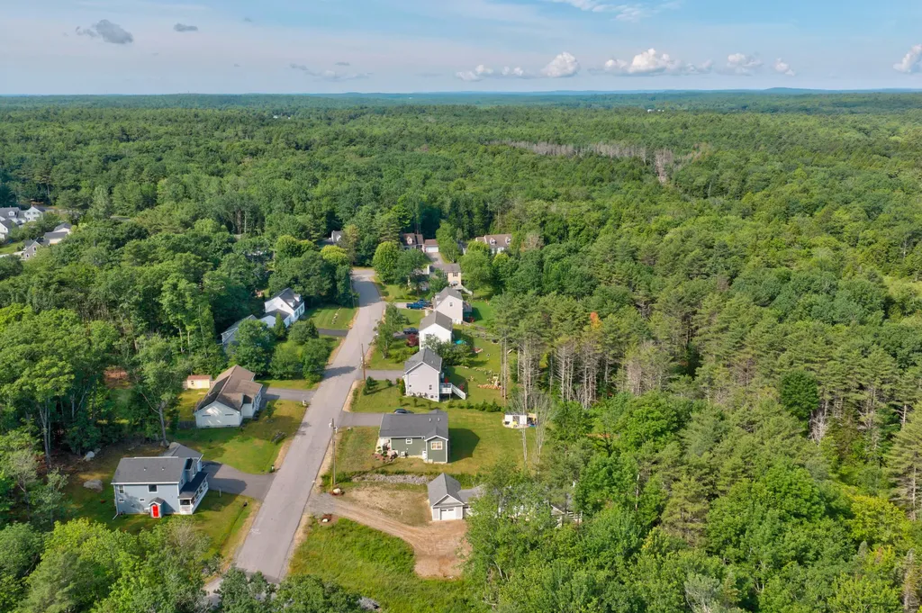 11 Ledgewood Drive Brunswick ME 04011