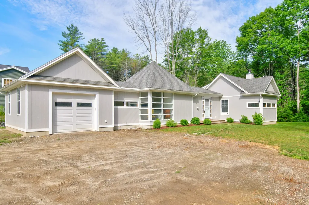 11 Ledgewood Drive Brunswick ME 04011