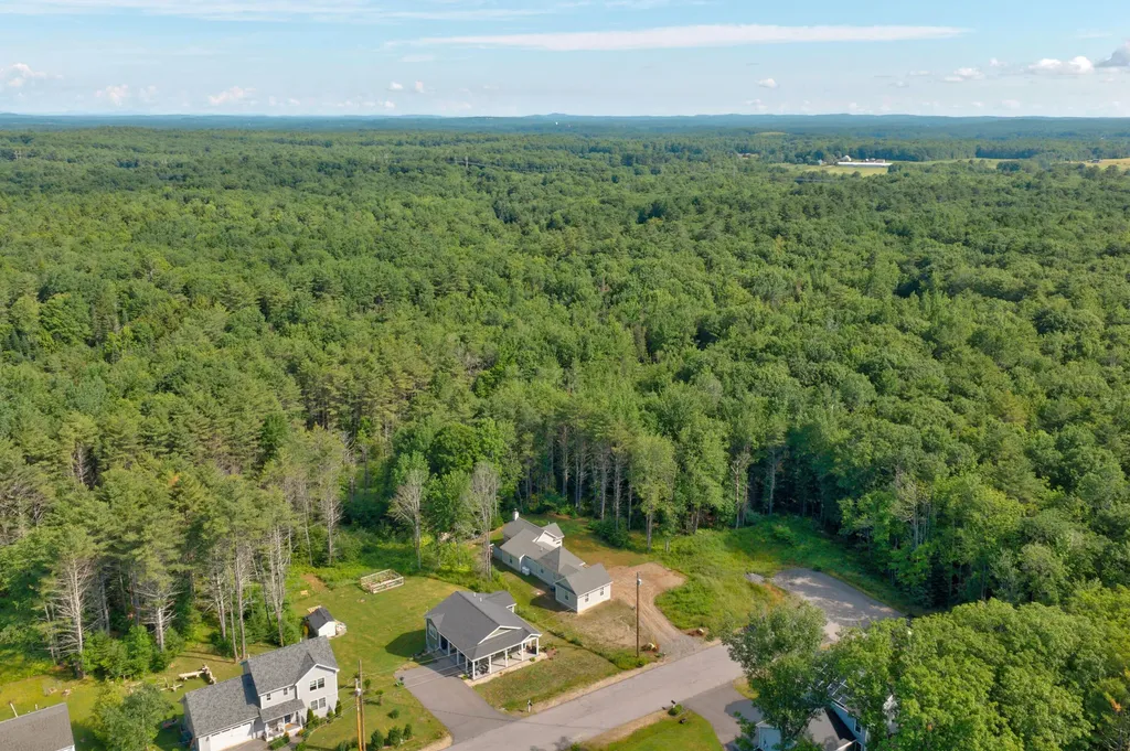 11 Ledgewood Drive Brunswick ME 04011