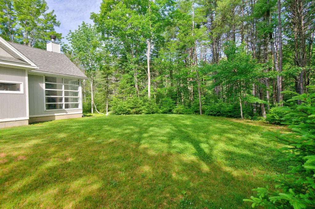 11 Ledgewood Drive Brunswick ME 04011