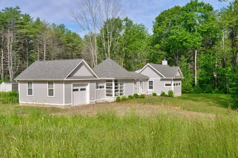 11 Ledgewood Drive Brunswick ME 04011