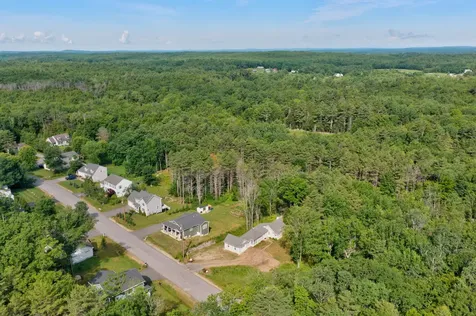 11 Ledgewood Drive Brunswick ME 04011