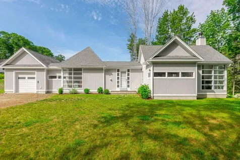 11 Ledgewood Drive Brunswick ME 04011