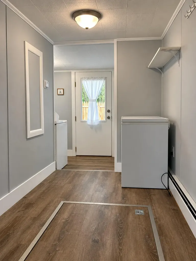 12 Grays Lane Old Town ME 04468