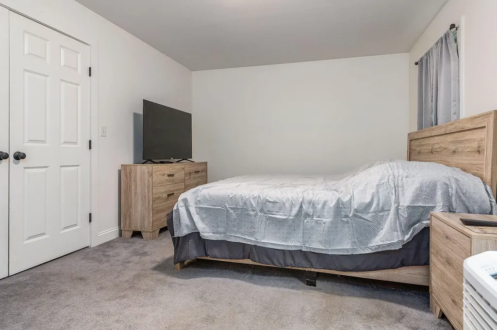 21 Bateman Street Sanford ME 04073