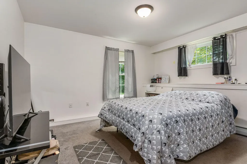 21 Bateman Street Sanford ME 04073
