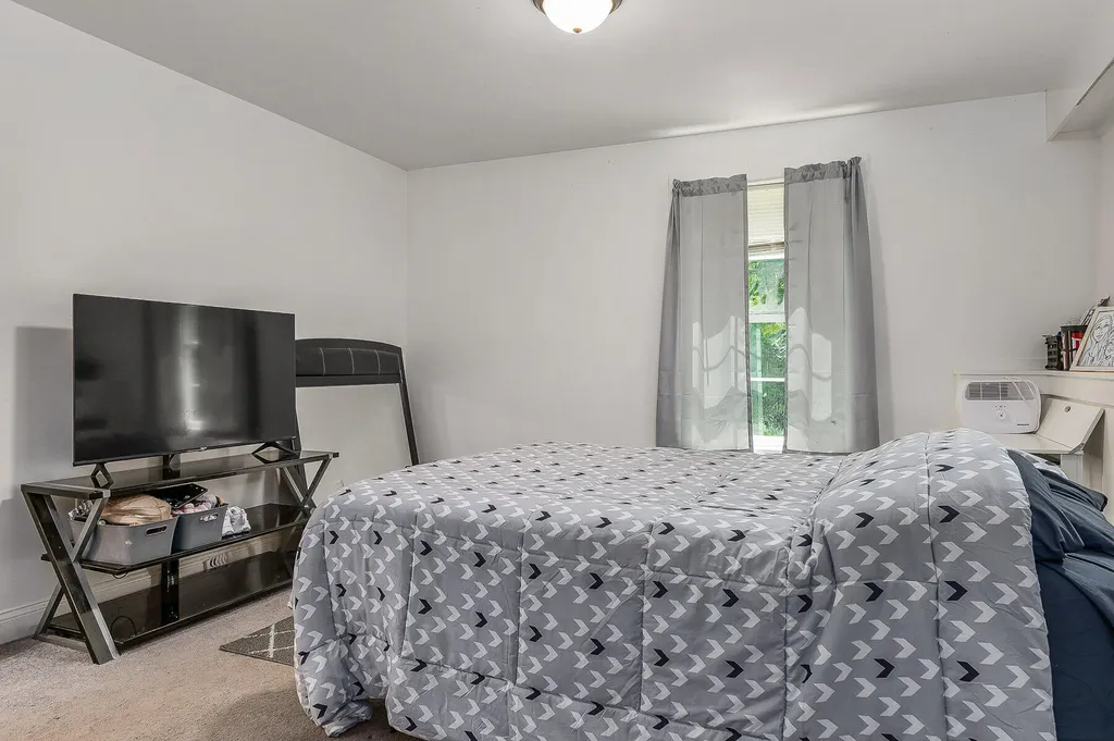 21 Bateman Street Sanford ME 04073