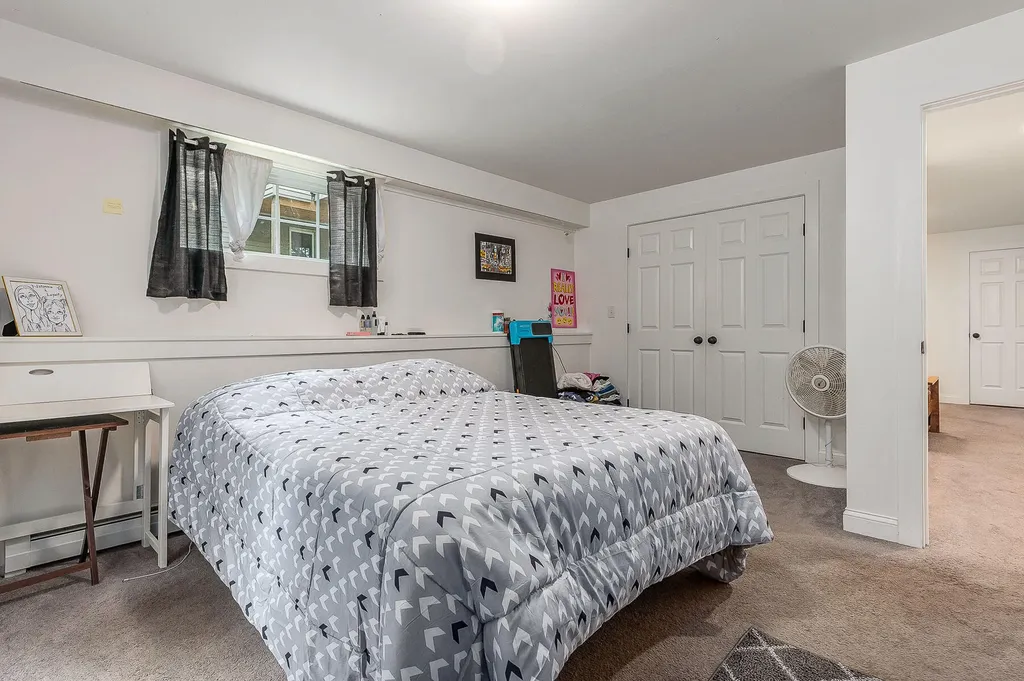21 Bateman Street Sanford ME 04073