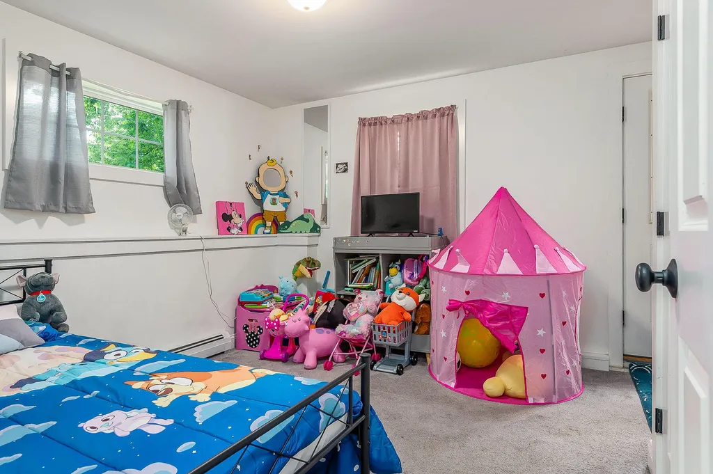 21 Bateman Street Sanford ME 04073