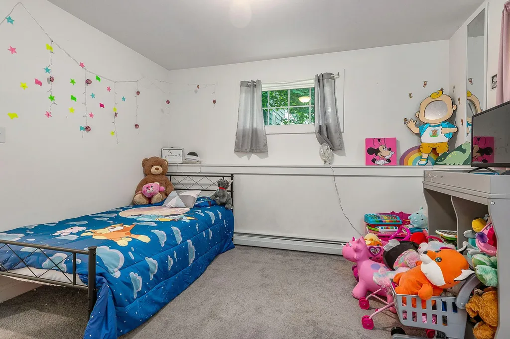 21 Bateman Street Sanford ME 04073