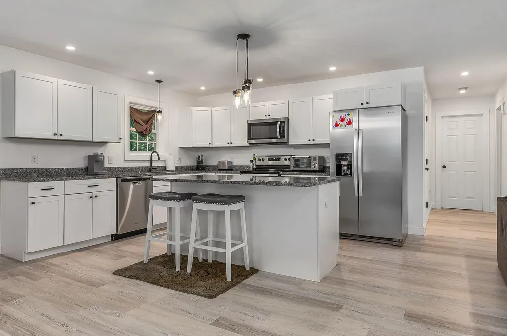 21 Bateman Street Sanford ME 04073