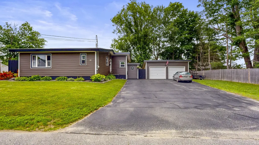 26 Columbia Street Lewiston ME 04240