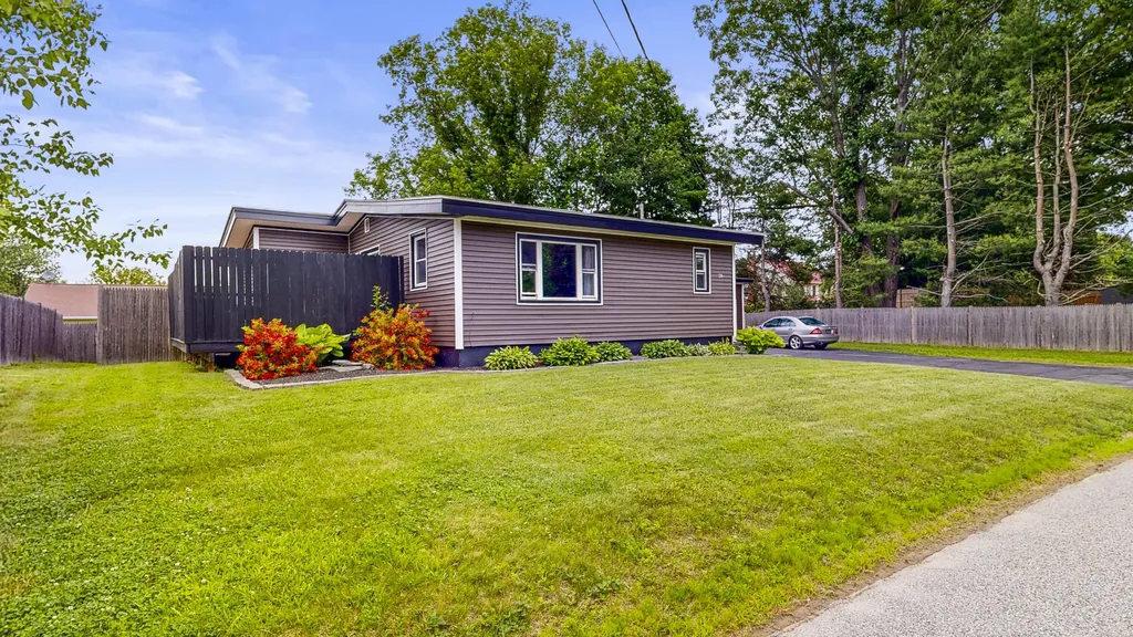 26 Columbia Street Lewiston ME 04240