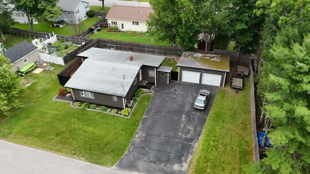26 Columbia Street Lewiston ME 04240
