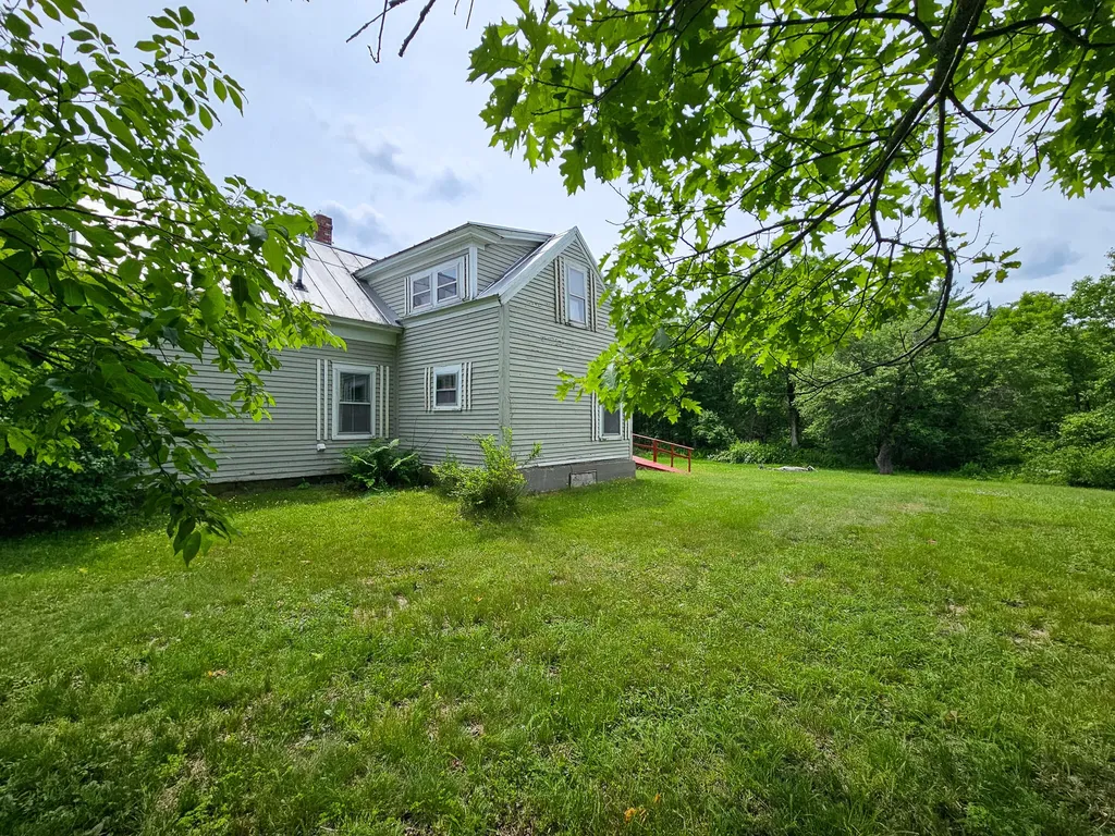 42 Zions Hill Road Chesterville ME 04938