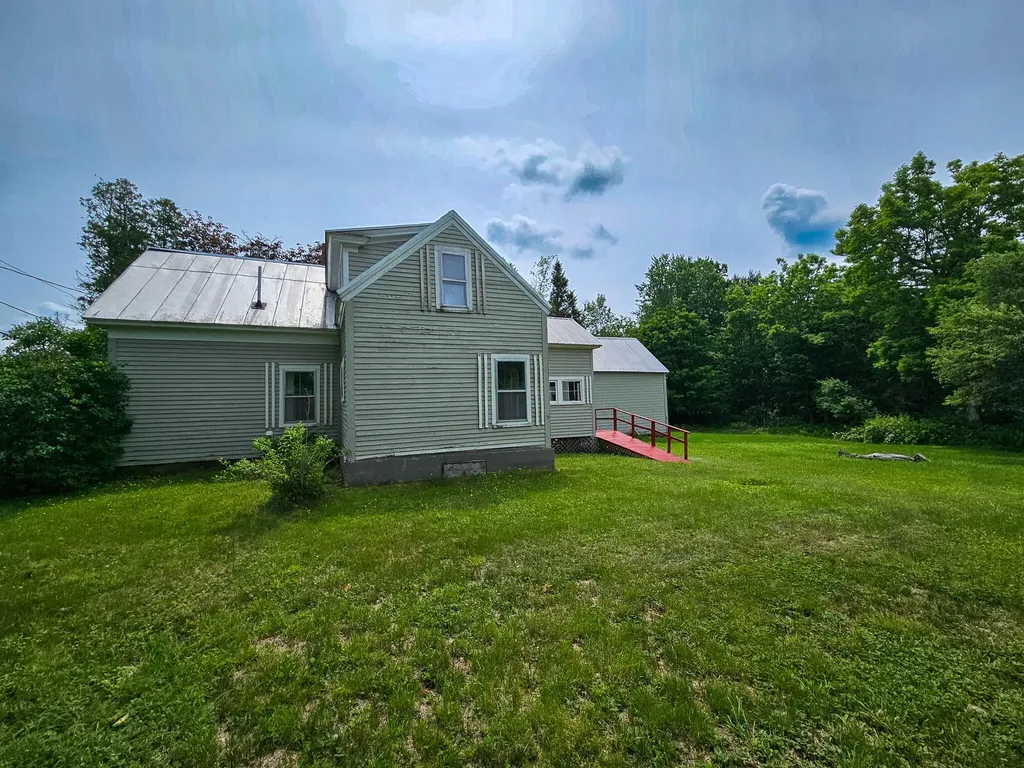 42 Zions Hill Road Chesterville ME 04938