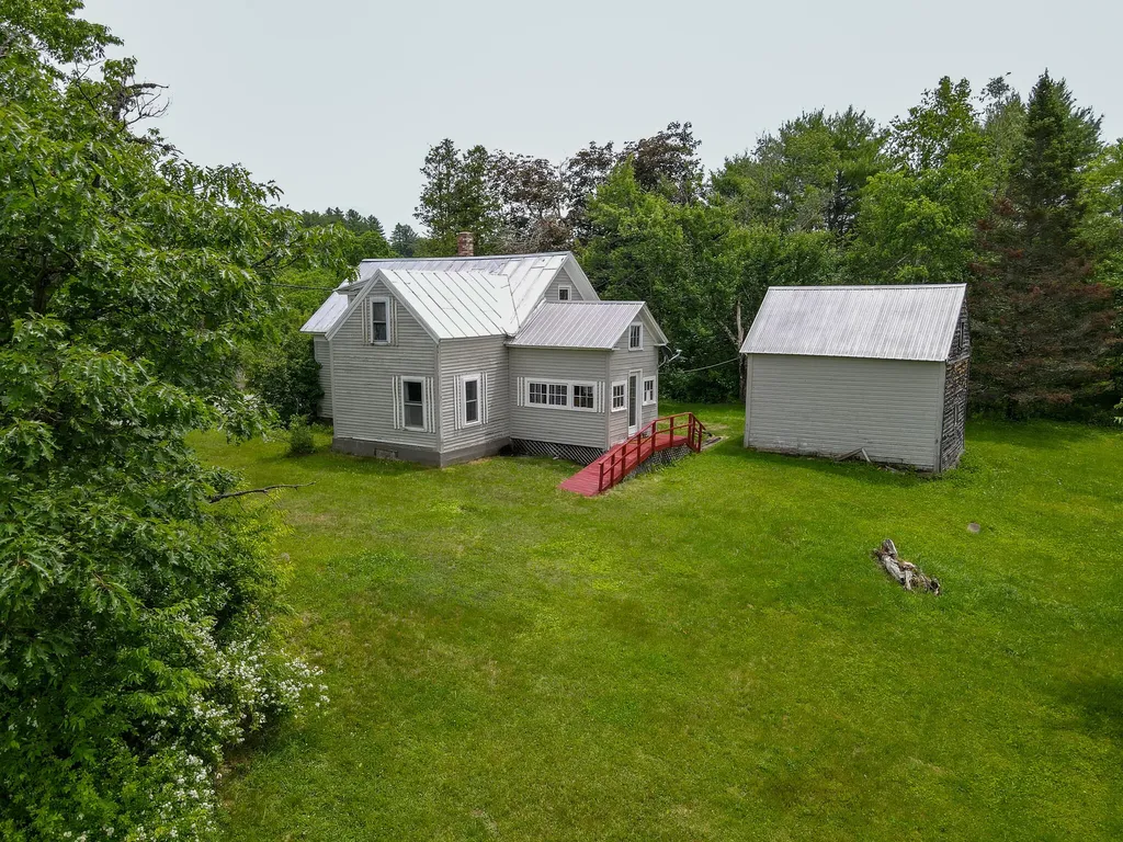42 Zions Hill Road Chesterville ME 04938