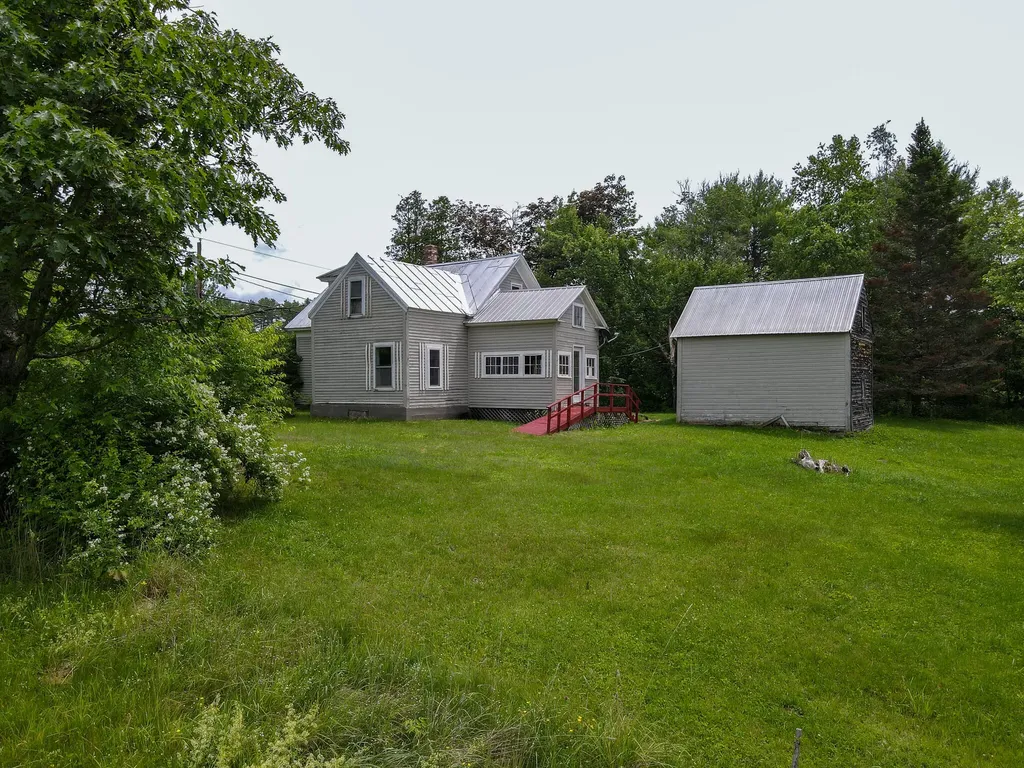 42 Zions Hill Road Chesterville ME 04938