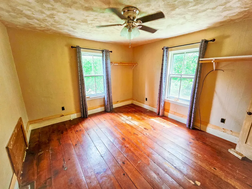42 Zions Hill Road Chesterville ME 04938