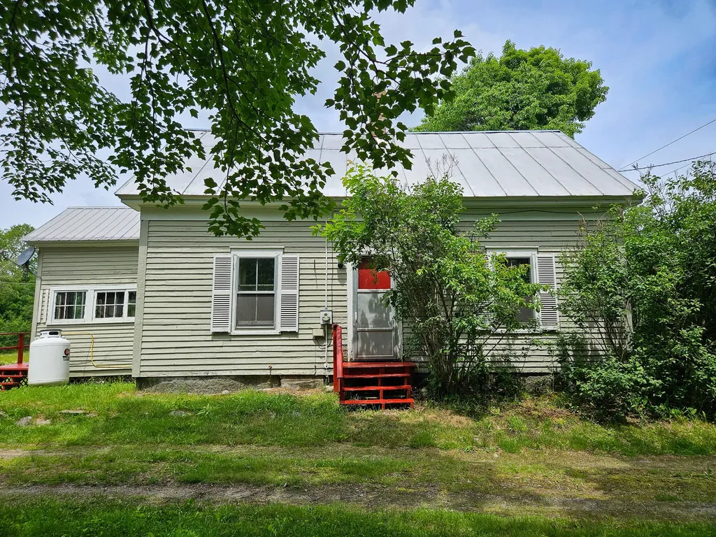 42 Zions Hill Road Chesterville ME 04938