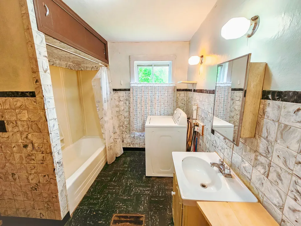 42 Zions Hill Road Chesterville ME 04938