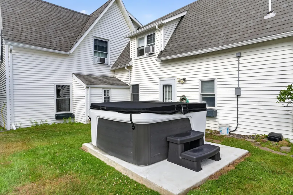 57 Ocean Avenue Extension York ME 03909