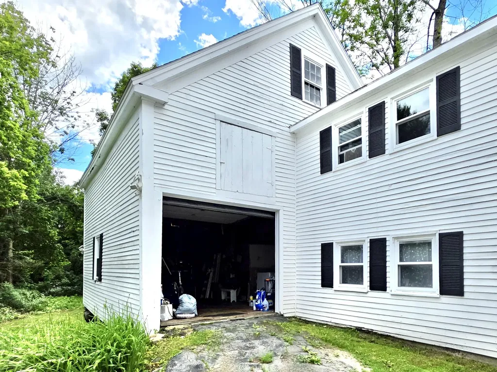 5 Ossipee Trail E Standish ME 04084