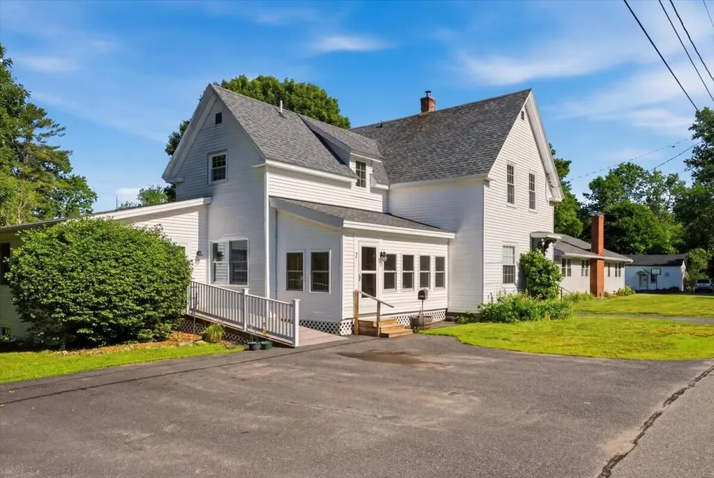 7 Middle Street Randolph ME 04346