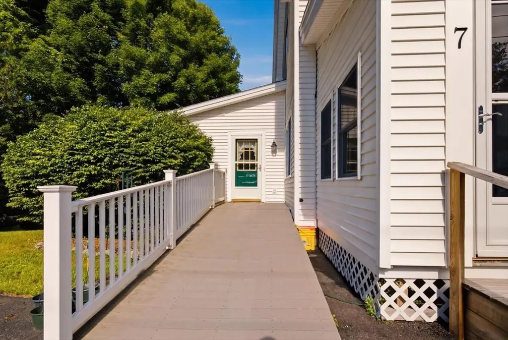 7 Middle Street Randolph ME 04346