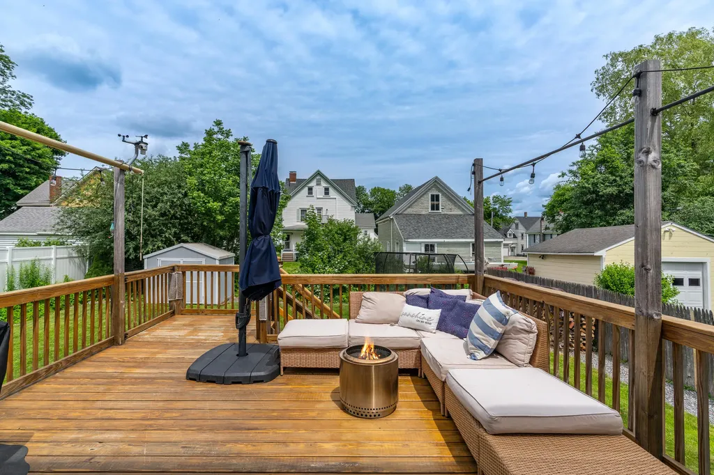 211 Oak Street Bath ME 04530