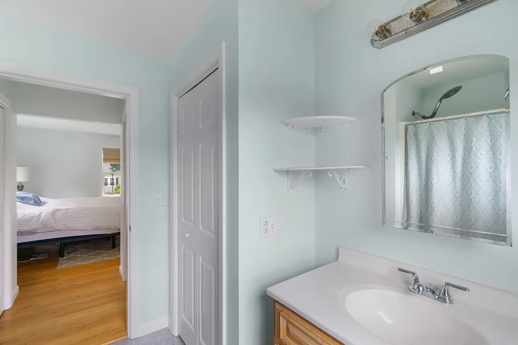 211 Oak Street Bath ME 04530
