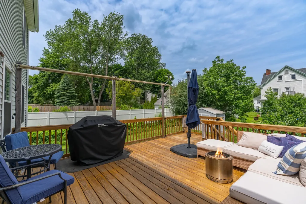 211 Oak Street Bath ME 04530
